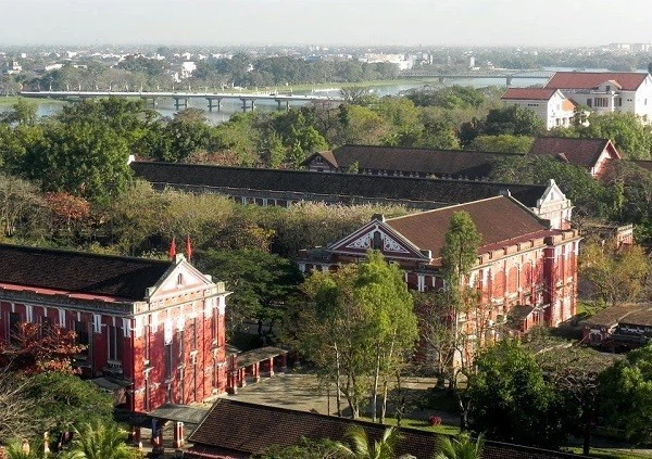 Đi đâu để tìm ngôi trường đỉnh cỡ này: Lập kỷ lục 8 lần đón cầu truyền hình, 3 lần vô địch Olympia, kiến trúc đẹp tựa châu Âu!- Ảnh 4.