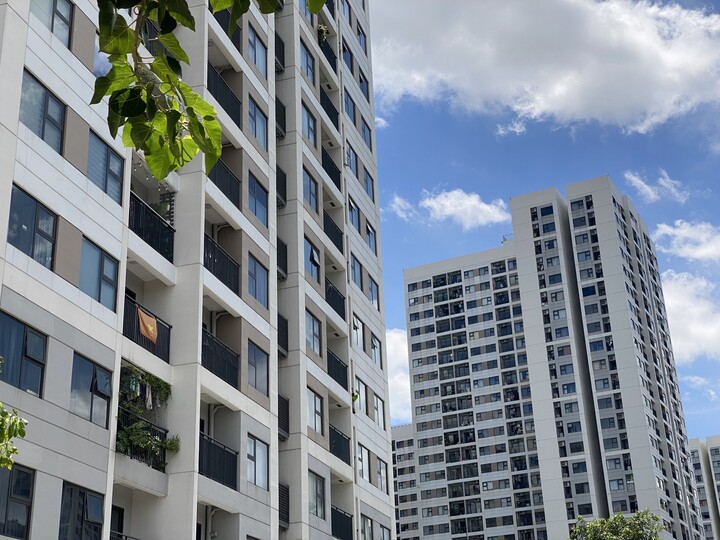 Ngân hàng siết cho vay đặt cọc bất động sản là bảo vệ người dân- Ảnh 1.