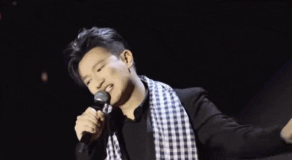 Dược Sĩ Tiến đừng h&aacute;t nữa!- Ảnh 2.