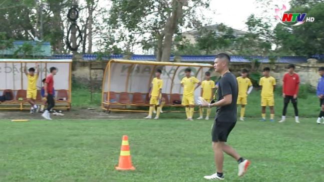 Lê Công Vinh: Học vì tương lai- Ảnh 4. Lê Công Vinh: Học vì tương lai- Ảnh 4.