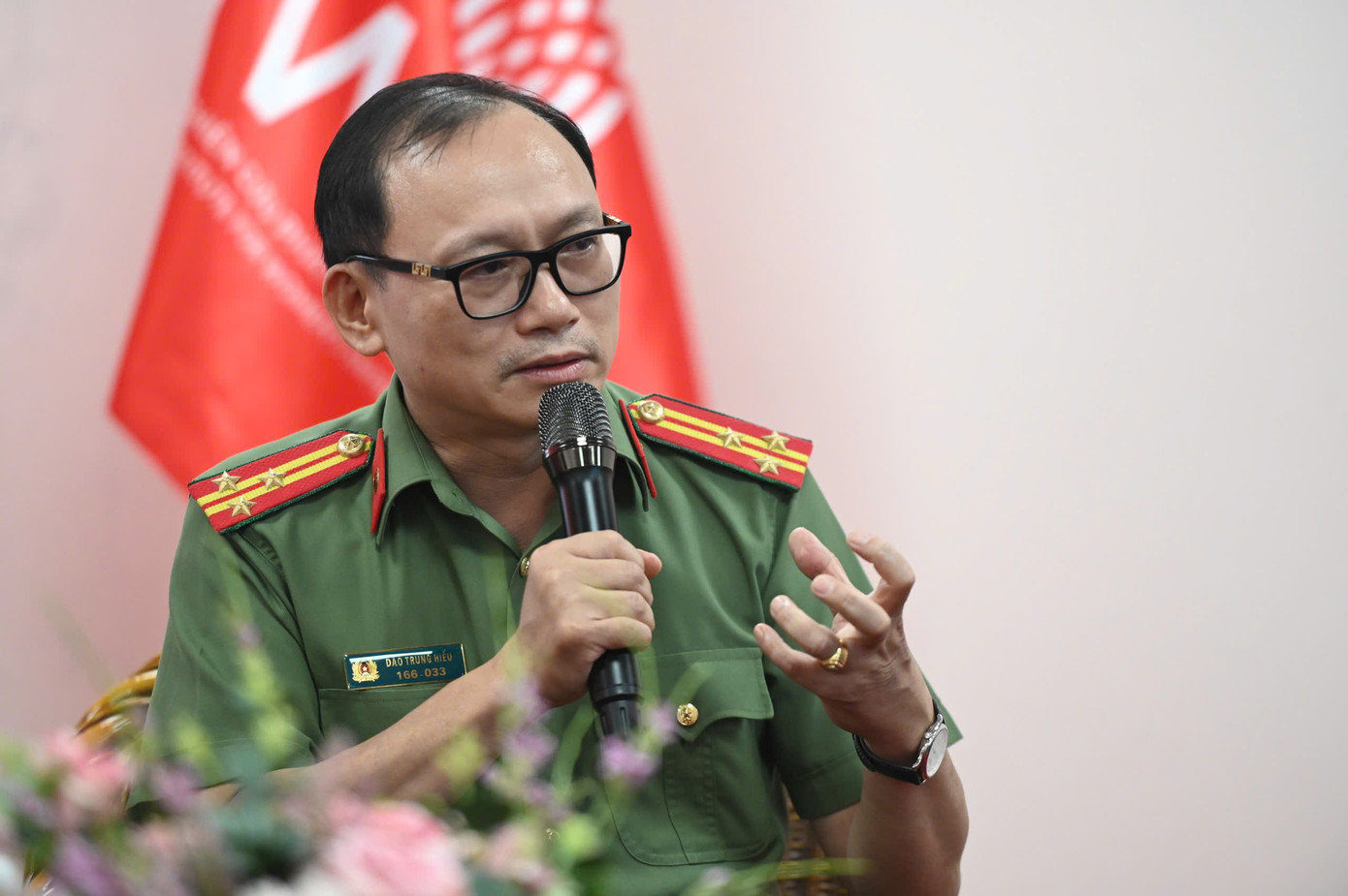 Từ đòn roi trong nhà đến ‘bạo lực biểu diễn’ trên TikTok: Trẻ em đang bị tổn thương ở mọi nơi- Ảnh 4.