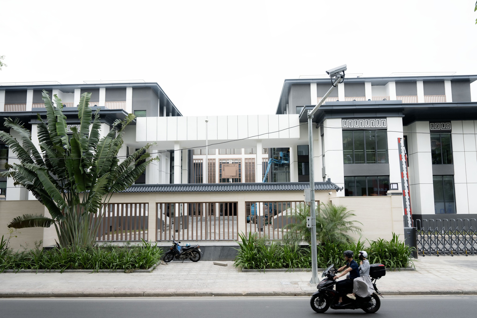 Ảnh/ CLIP: Diện mạo mới kh&ocirc;ng nhận ra của ng&ocirc;i &ldquo;nh&agrave; ma&rdquo; số 300 Kim M&atilde; (H&agrave; Nội)- Ảnh 2.