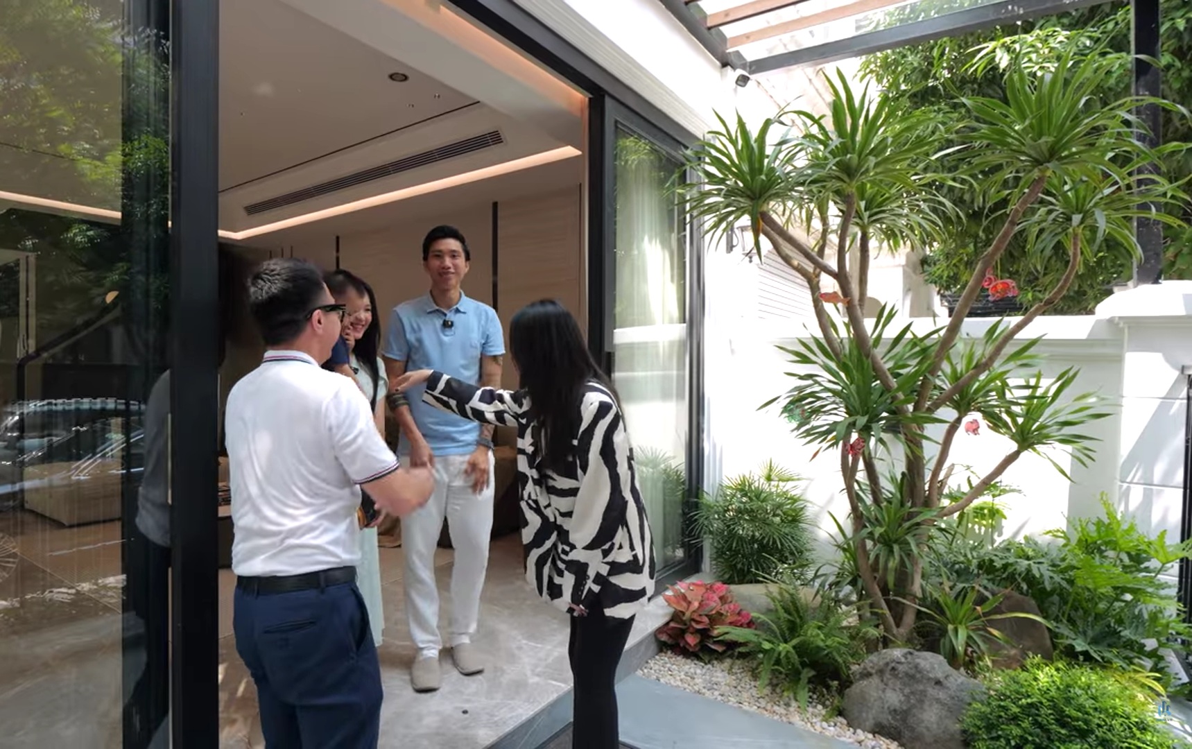 Đoàn Văn Hậu nói lý do tậu biệt thự 2 mặt tiền 142m2 vài chục tỷ ở Hà Nội- Ảnh 1.