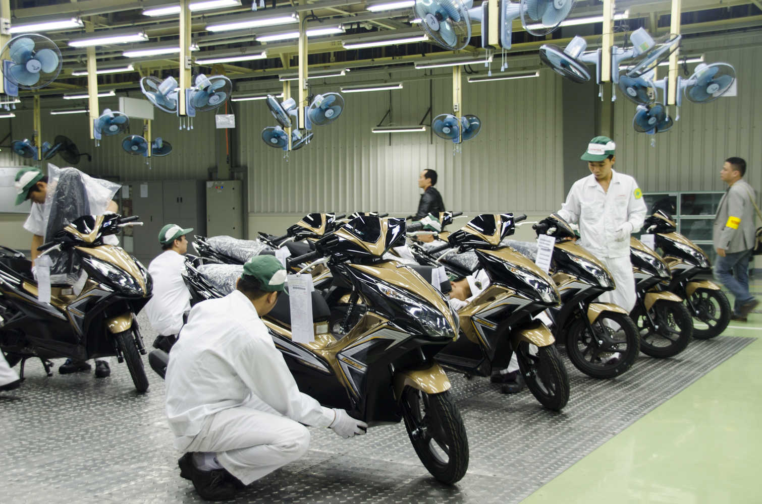 3 tháng đầy sóng gió ở Việt Nam, Honda kiến nghị- Ảnh 2. 3 tháng đầy sóng gió ở Việt Nam, Honda kiến nghị- Ảnh 2.