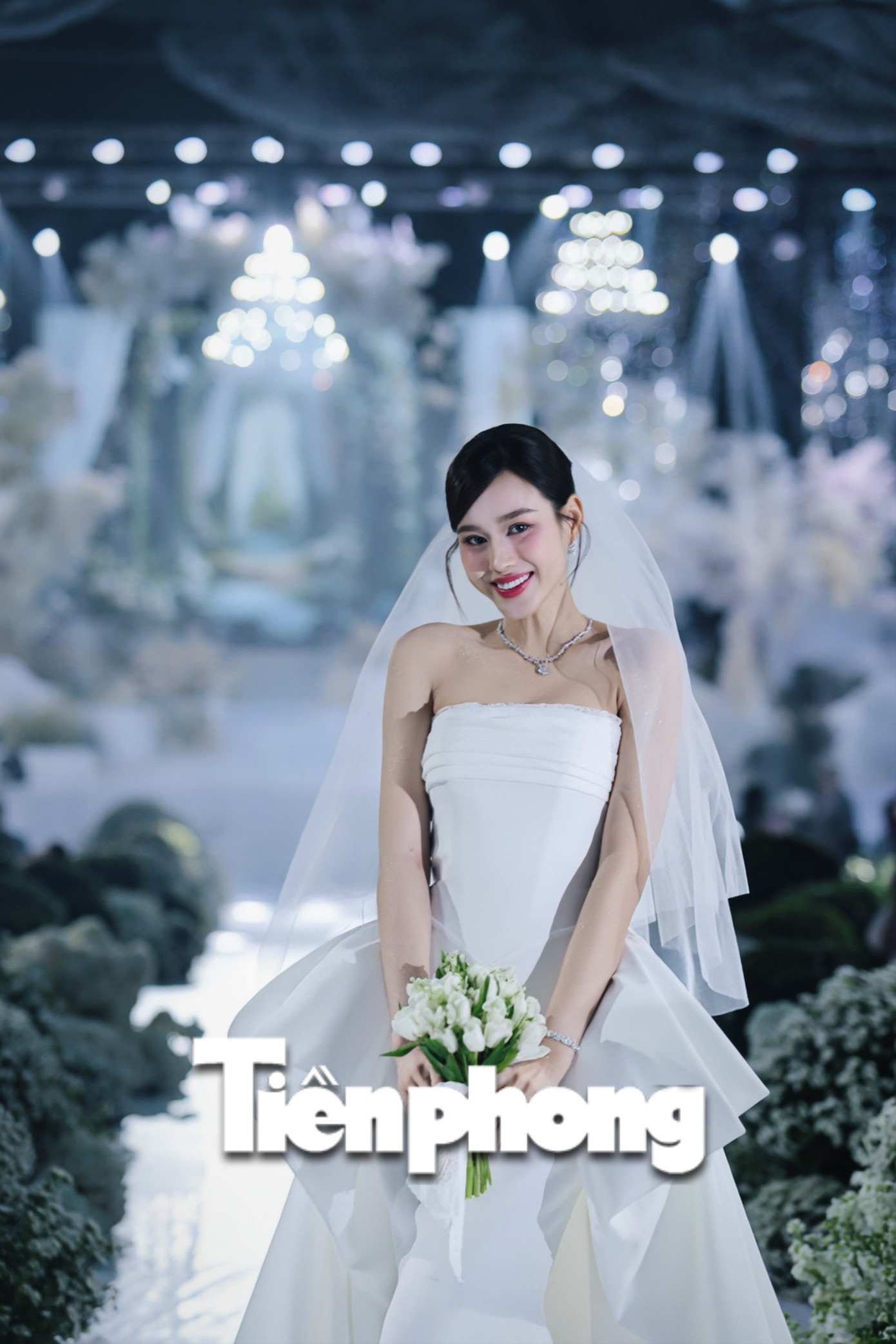 Toàn cảnh đám cưới từ 6h sáng tới đêm khuya của Hoa hậu Đỗ Thị Hà- Ảnh 21. Toàn cảnh đám cưới từ 6h sáng tới đêm khuya của Hoa hậu Đỗ Thị Hà- Ảnh 21.
