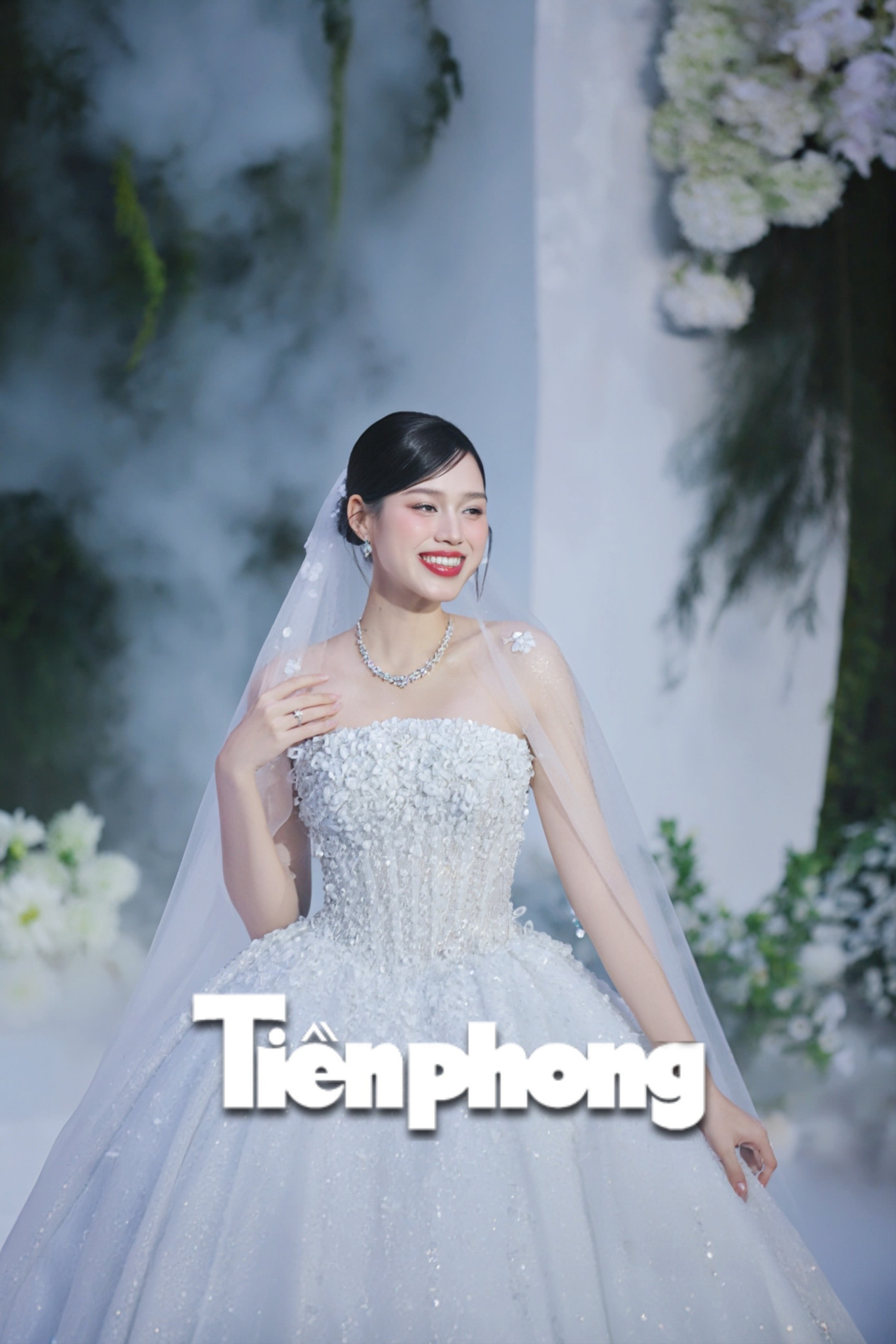 Toàn cảnh đám cưới từ 6h sáng tới đêm khuya của Hoa hậu Đỗ Thị Hà- Ảnh 22. Toàn cảnh đám cưới từ 6h sáng tới đêm khuya của Hoa hậu Đỗ Thị Hà- Ảnh 22.