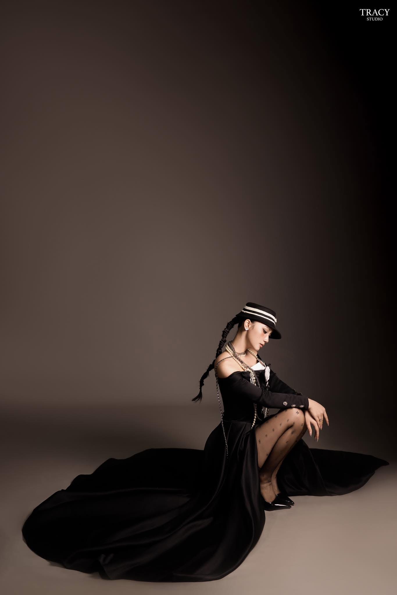 300.000 người theo d&otilde;i nữ sinh SN 2004 d&acirc;n tộc Dao sở hữu phong c&aacute;ch thời trang ấn tượng, từng g&acirc;y sốt với bộ ảnh &ldquo;Mưa Đỏ&rdquo;- Ảnh 2.