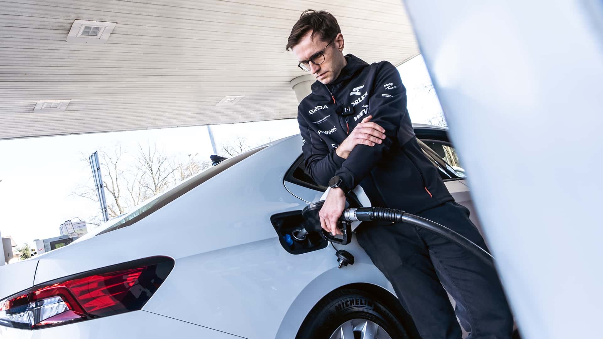 Đây là lý do người Việt tiếc hùi hụi khi Santa Fe không còn máy dầu: Skoda Superb từng đến Việt Nam chạy hơn nửa vòng Trái đất mới hết bình- Ảnh 3.