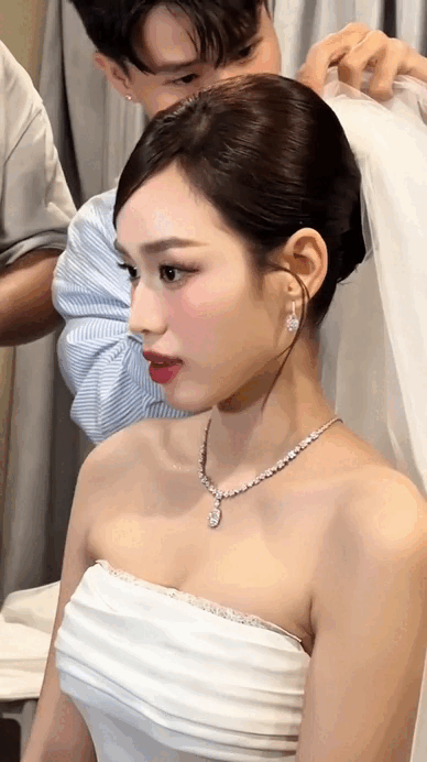 Nếu có bài thi da đẹp thì Đỗ Hà 100 điểm- Ảnh 7. Nếu có bài thi da đẹp thì Đỗ Hà 100 điểm- Ảnh 7.