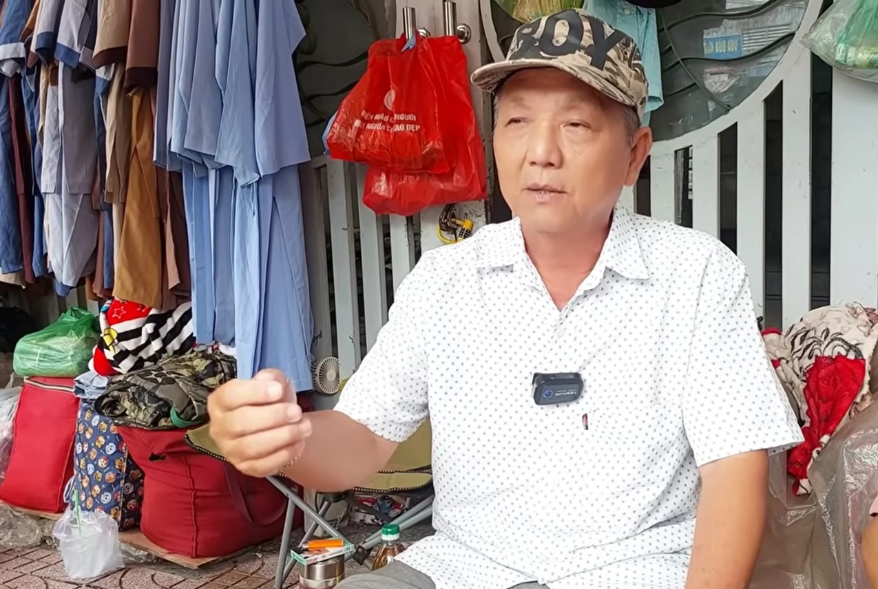 Nam nghệ sĩ bị NSND Thanh Tuấn xé hợp đồng, giờ sống cạnh bãi rác: "Tôi hối hận lắm rồi"- Ảnh 1. Nam nghệ sĩ bị NSND Thanh Tuấn xé hợp đồng, giờ sống cạnh bãi rác: "Tôi hối hận lắm rồi"- Ảnh 1.