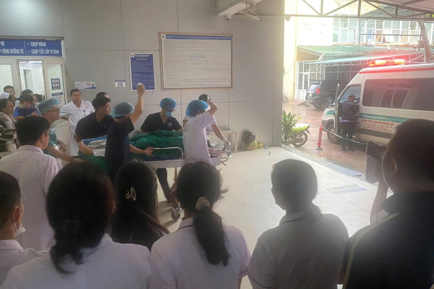 Danh tính đối tượng đâm 7 người bị thương ở Bệnh viện Sản-Nhi Nghệ An- Ảnh 3. Danh tính đối tượng đâm 7 người bị thương ở Bệnh viện Sản-Nhi Nghệ An- Ảnh 3.