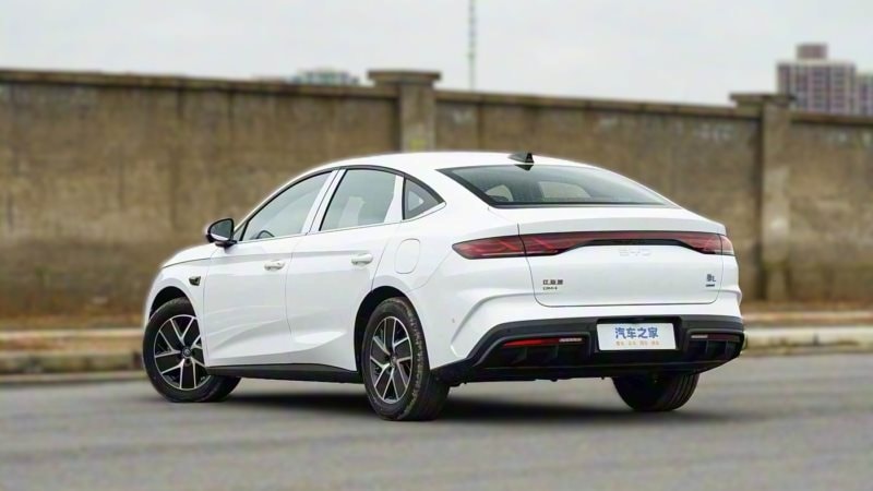 BYD tr&igrave;nh l&agrave;ng sedan hybrid thế hệ mới ăn xăng chỉ 2,29L/100km, gi&aacute; khởi điểm hơn 300 triệu đồng- Ảnh 2.