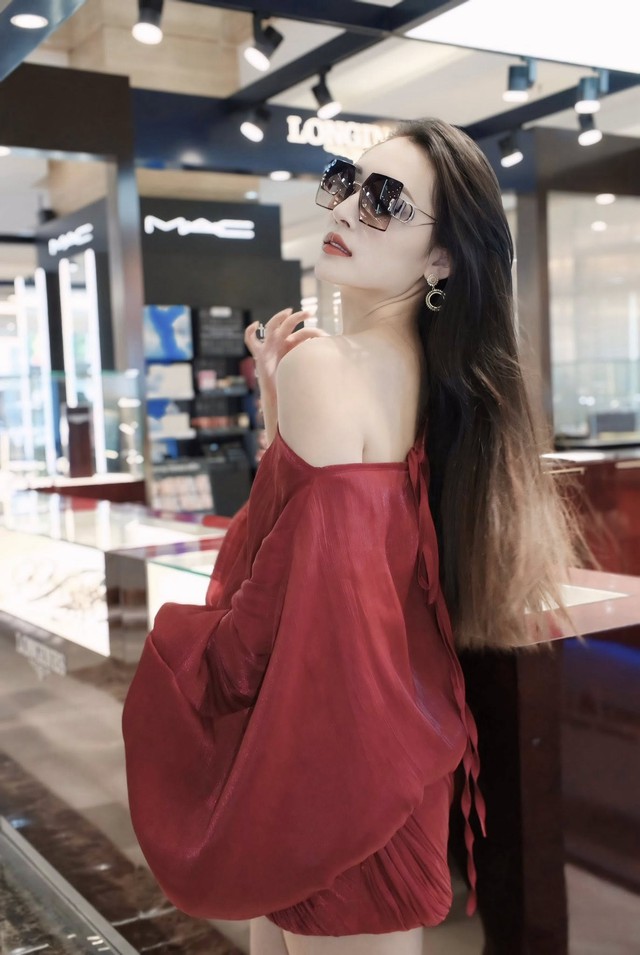 Danh tính người yêu tổng tài đi đánh ghen khiến "cả nước vừa sợ, vừa buồn cười"- Ảnh 16.