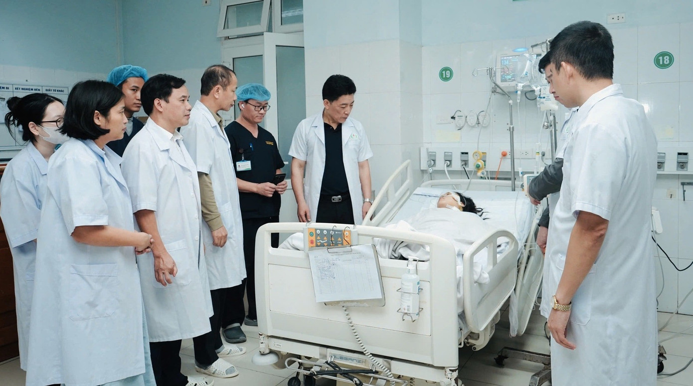 Nữ điều dưỡng dũng cảm cứu cháu bé thoát khỏi tay kẻ truy sát người ở BV Sản Nhi Nghệ An- Ảnh 6.