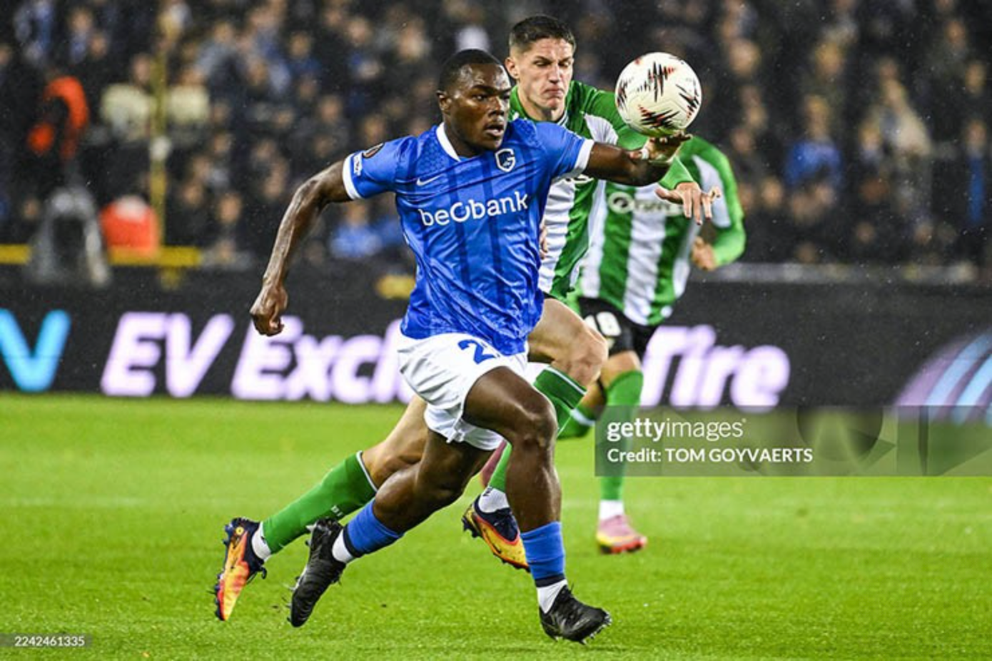 As Roma và Aston Villa thua sốc, Nottingham tạo lịch sử ở Europa League- Ảnh 2. As Roma và Aston Villa thua sốc, Nottingham tạo lịch sử ở Europa League- Ảnh 2.