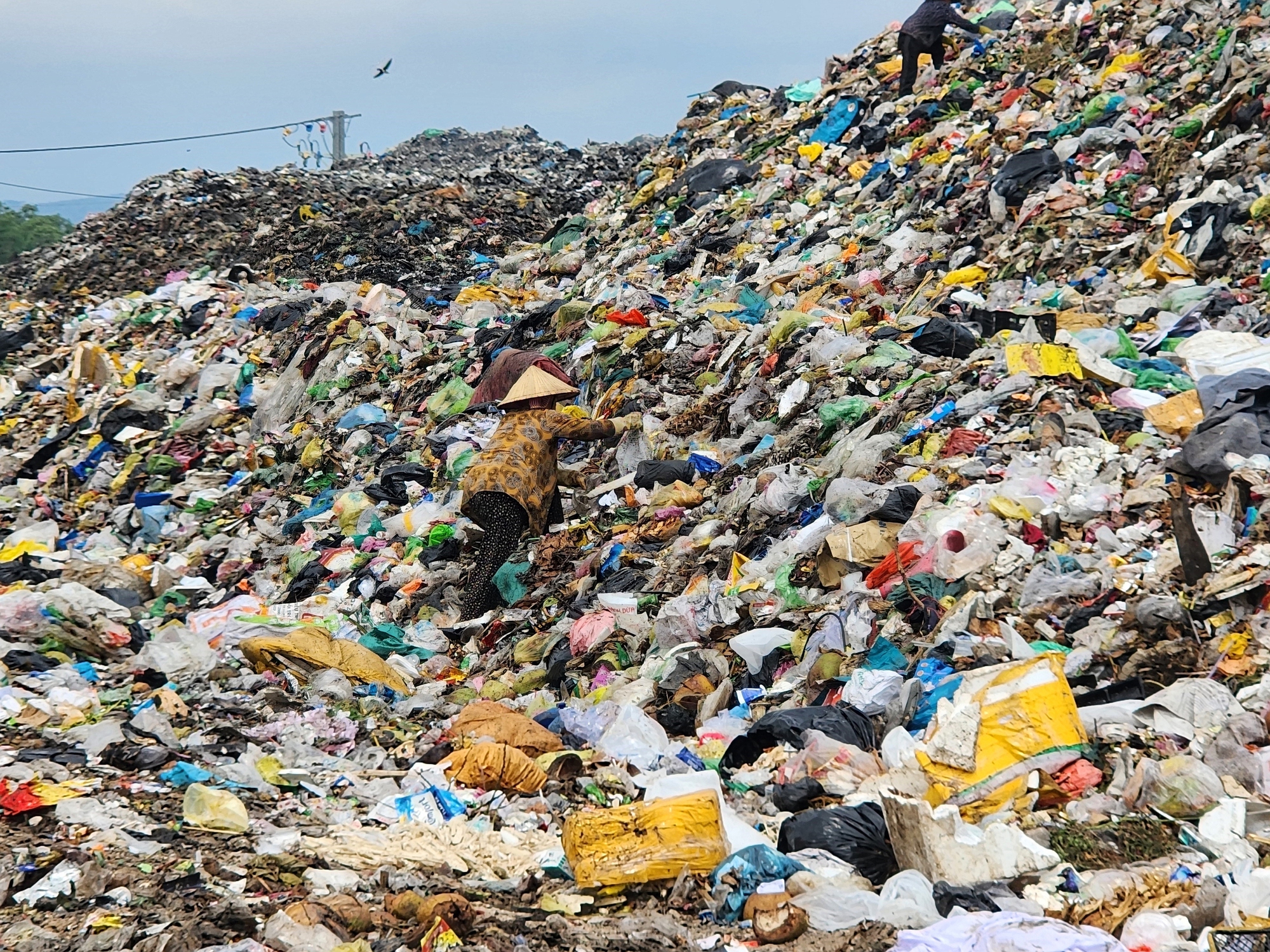 Rác thải - tài nguyên cho phát triển bền vững: Áp lực bủa vây- Ảnh 4. Rác thải - tài nguyên cho phát triển bền vững: Áp lực bủa vây- Ảnh 4.