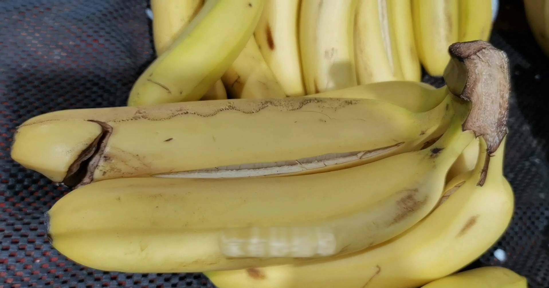 Đi chợ nên mua chuối cong hay chuối thẳng để đảm bảo chất lượng và an toàn- Ảnh 3.