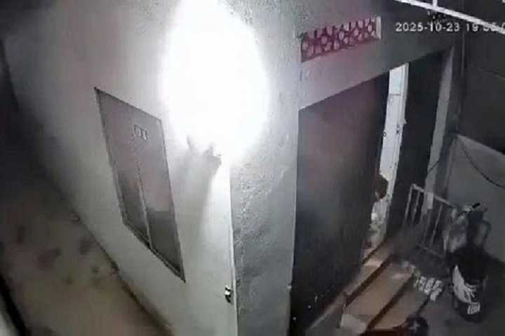 Người đàn ông cầm dao xông vào phòng trọ chém đôi nam nữ ở Quảng Ngãi- Ảnh 1.