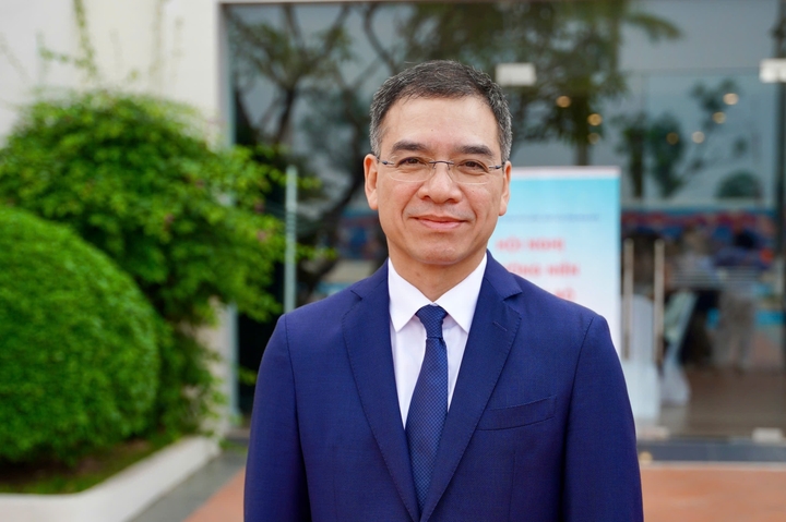 Vụ dùng dao tấn công 7 người ở Bệnh viện Sản Nhi Nghệ An: Cục trưởng Cục Quản lý Khám chữa bệnh lên tiếng- Ảnh 1.