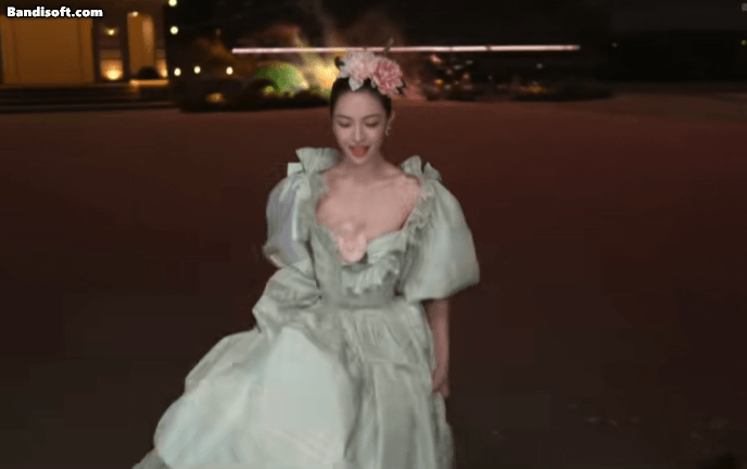 Tất cả họa sĩ trên đời đều muốn đưa mỹ nhân này vào tranh: Vẻ đẹp đáng giá ngàn vàng, đóa hoa độc lạ nhất showbiz- Ảnh 7. Tất cả họa sĩ trên đời đều muốn đưa mỹ nhân này vào tranh: Vẻ đẹp đáng giá ngàn vàng, đóa hoa độc lạ nhất showbiz- Ảnh 7.