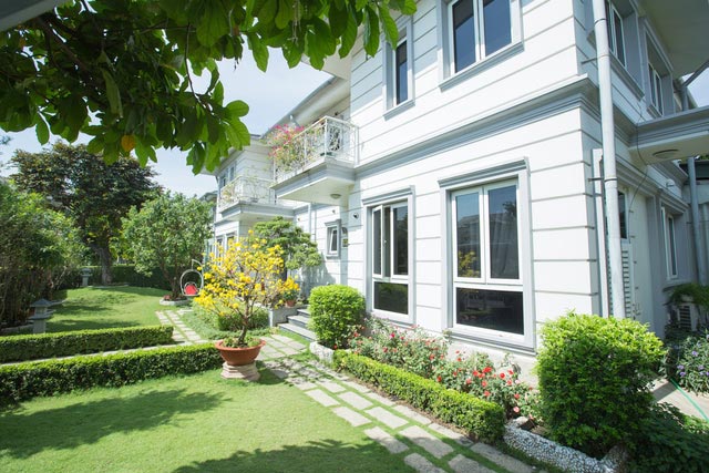 Nữ nghệ sĩ là "đại gia đất mỏ", sở hữu biệt thự từ Hà Nội đến TP.HCM, 45 tuổi mới lấy chồng - Ảnh 3. Nữ nghệ sĩ là "đại gia đất mỏ", sở hữu biệt thự từ Hà Nội đến TP.HCM, 45 tuổi mới lấy chồng - Ảnh 3.