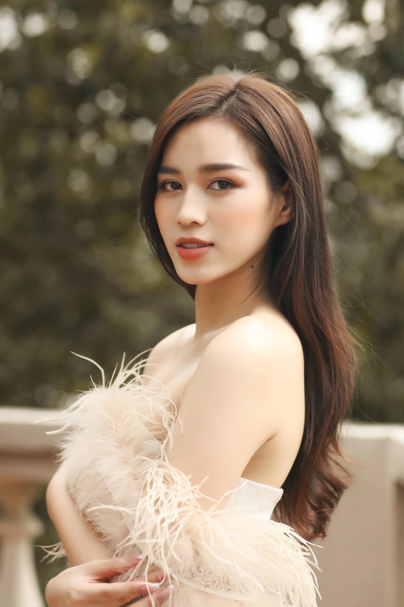 Lùm xùm của Hoa hậu Đỗ Hà dậy sóng trở lại- Ảnh 4. Lùm xùm của Hoa hậu Đỗ Hà dậy sóng trở lại- Ảnh 4.
