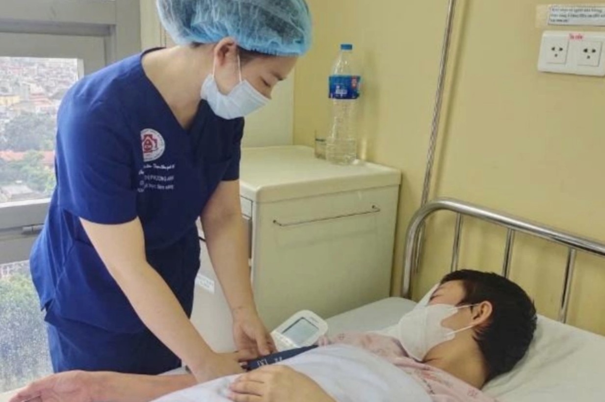 Mệt mỏi, ra mồ hôi trộm vào ban đêm, cô gái 23 tuổi đến viện 108 kiểm tra phát hiện căn bệnh khiến hơn 7000 người chết mỗi năm- Ảnh 1.