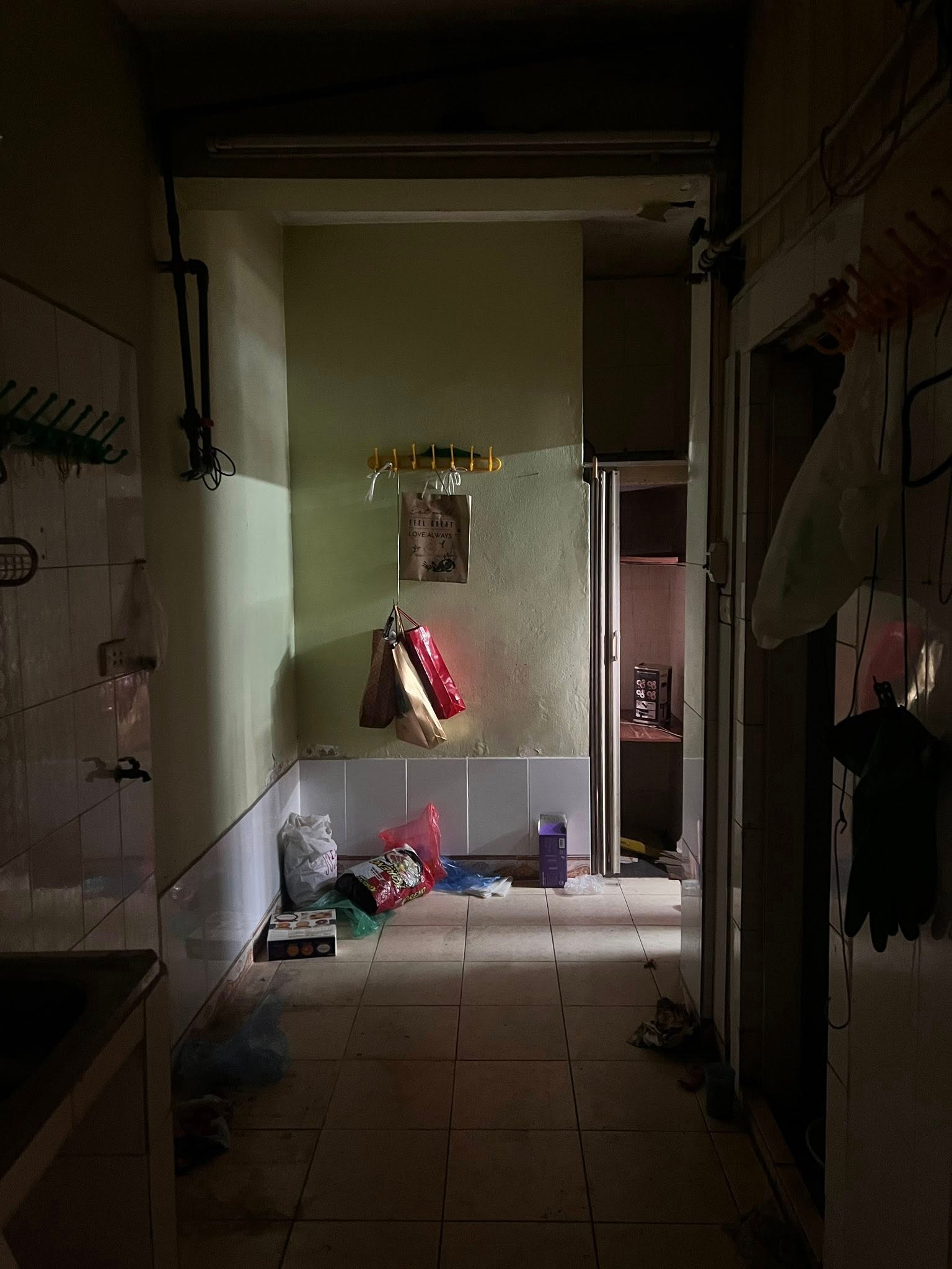 20m&sup2; giữa l&ograve;ng H&agrave; Nội vẫn c&oacute; thể th&agrave;nh tổ ấm trong mơ: C&acirc;u chuyện cải tạo nửa tỷ đồng của vợ chồng trung ni&ecirc;n khiến nhiều người thay đổi c&aacute;ch nh&igrave;n- Ảnh 6.