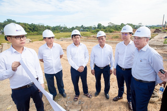 Dù tiến độ rất gấp, cố vấn Đèo Cả yêu cầu phải kiểm soát chặt một vấn đề tại dự án cao tốc dài 105km - Ảnh 1. Dù tiến độ rất gấp, cố vấn Đèo Cả yêu cầu phải kiểm soát chặt một vấn đề tại dự án cao tốc dài 105km - Ảnh 1.
