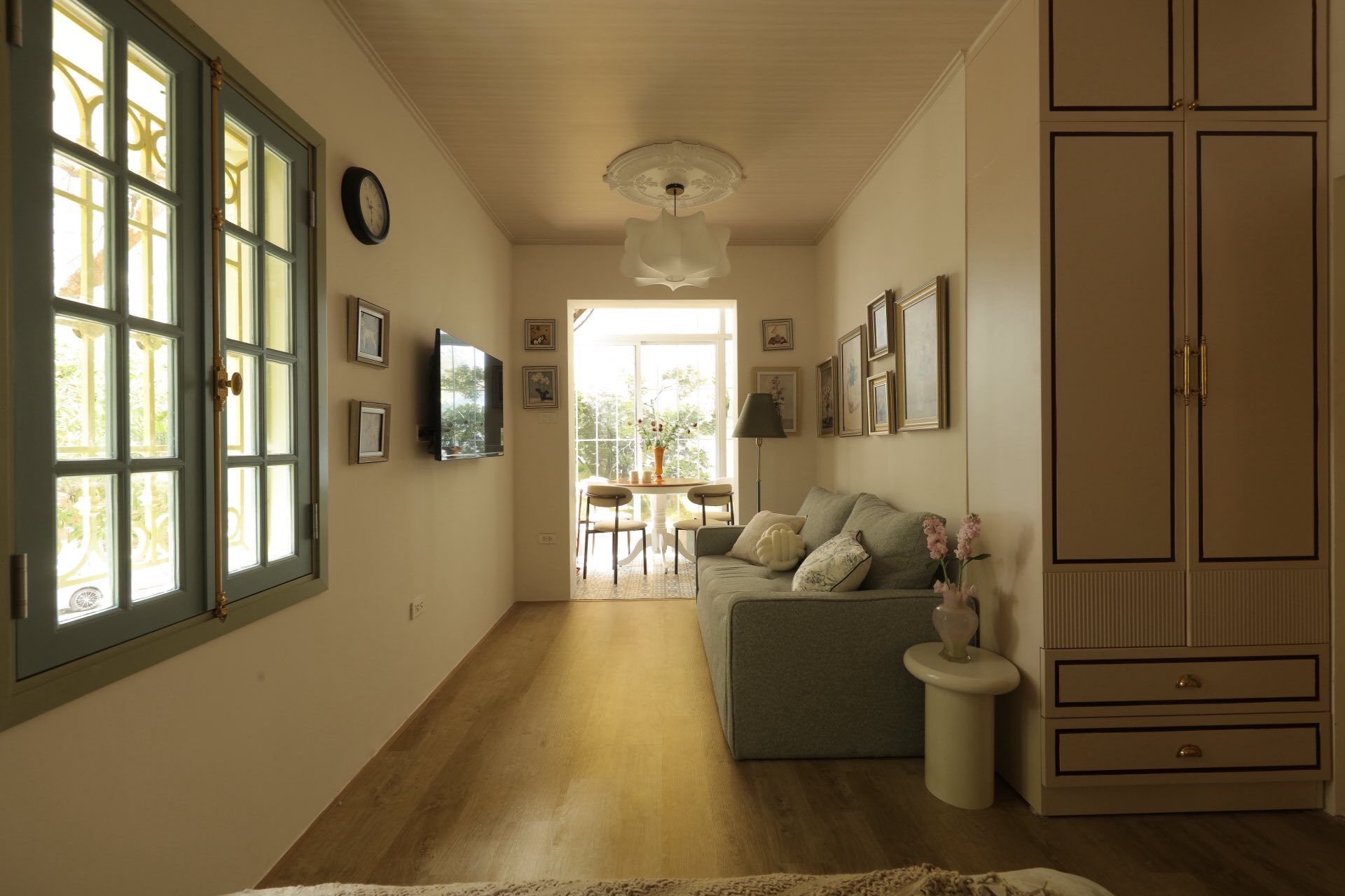 20m&sup2; giữa l&ograve;ng H&agrave; Nội vẫn c&oacute; thể th&agrave;nh tổ ấm trong mơ: C&acirc;u chuyện cải tạo nửa tỷ đồng của vợ chồng trung ni&ecirc;n khiến nhiều người thay đổi c&aacute;ch nh&igrave;n- Ảnh 18.