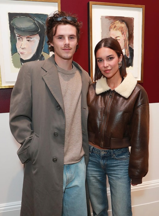 Quý tử "bôi tro trát trấu" vào mặt vợ chồng Beckham - Ảnh 1. Quý tử "bôi tro trát trấu" vào mặt vợ chồng Beckham - Ảnh 1.