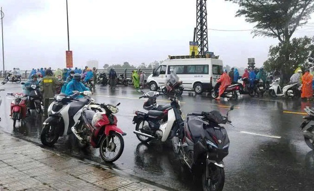 Đà Nẵng: Đi bán cá, người phụ nữ bị gió thổi rơi xuống vực, tử vong- Ảnh 1.
