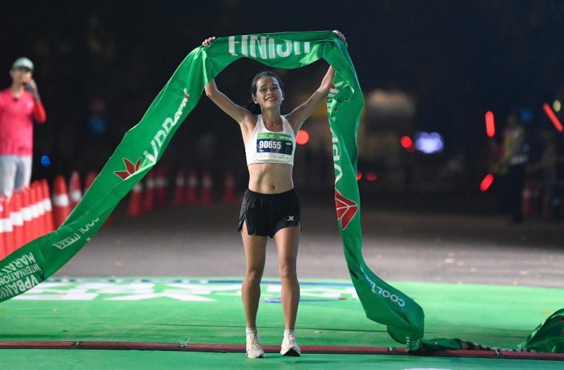 Nhà vô địch SEA Games về nhất tại giải marathon quốc tế Hà Nội 2025- Ảnh 1. Nhà vô địch SEA Games về nhất tại giải marathon quốc tế Hà Nội 2025- Ảnh 1.