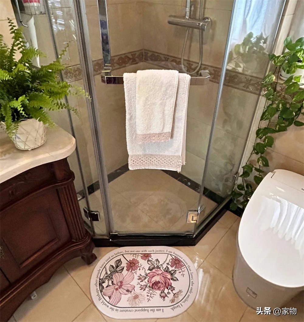 8 năm không mốc, không ố: Cách người phụ nữ trung niên giữ phòng tắm 5m² sạch như mới- Ảnh 6.