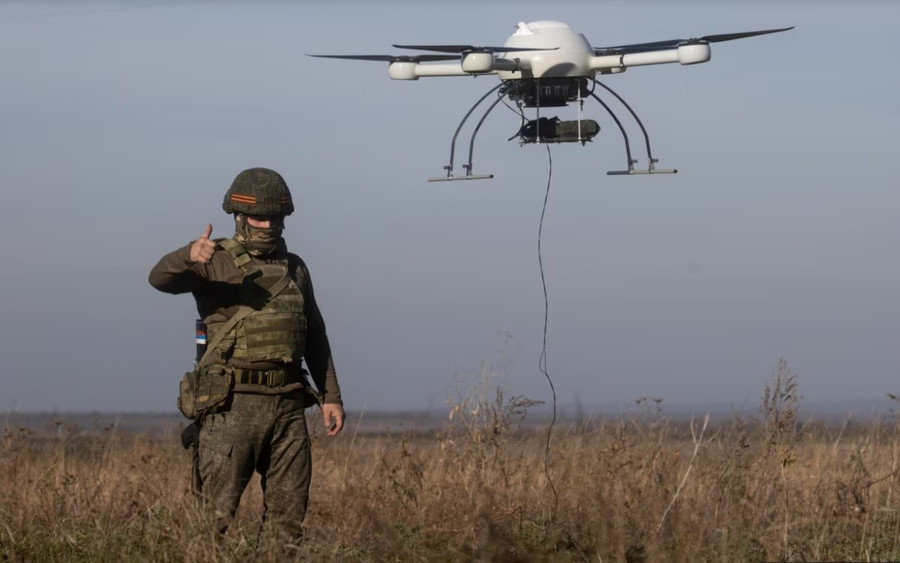 EU và NATO 'giẫm lên chân nhau'