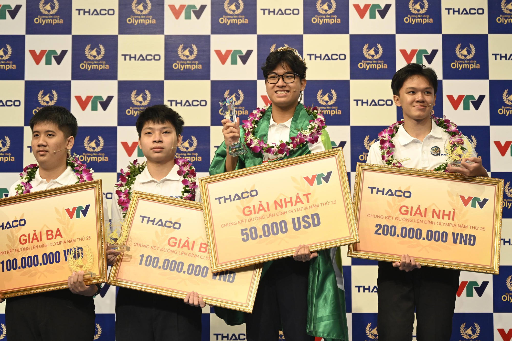 Bảo Khánh - "nhà leo núi" đến từ Hà Nội vô địch Olympia 2025!- Ảnh 3. Bảo Khánh - "nhà leo núi" đến từ Hà Nội vô địch Olympia 2025!- Ảnh 3.