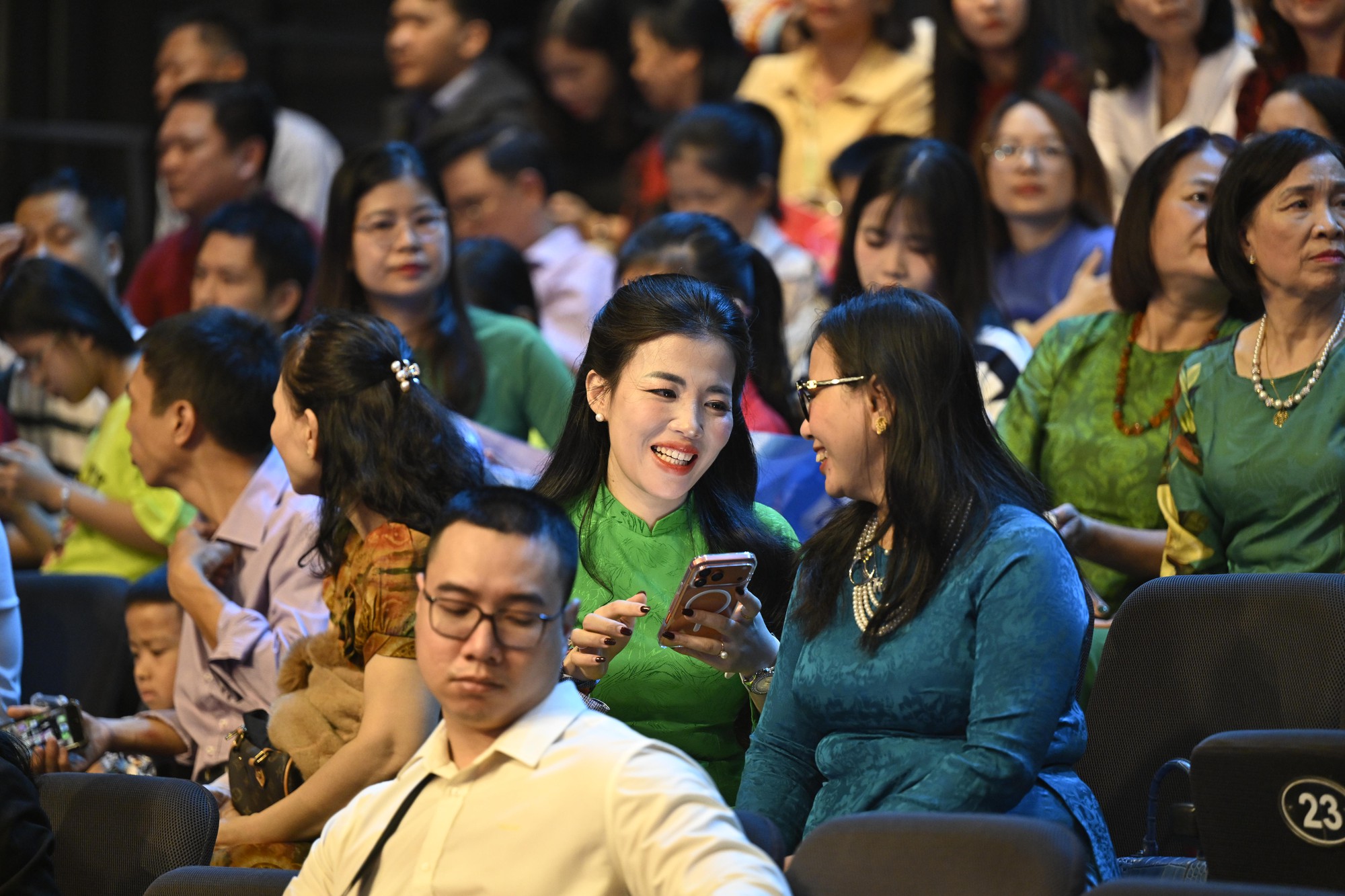 Bảo Kh&aacute;nh - "nh&agrave; leo n&uacute;i" đến từ H&agrave; Nội v&ocirc; địch Olympia 2025!- Ảnh 56.