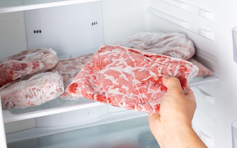 "Sát thủ vô hình" lớn nhất trong bếp không phải là dầu mỡ và muối! 3 thứ này còn độc hại hơn cả dầu ăn bẩn, đừng để người già và trẻ em chạm vào!- Ảnh 1.