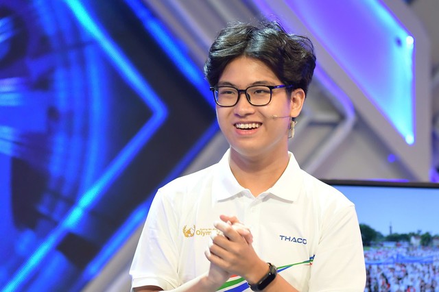 Quán quân Olympia Trần Bùi Bảo Khánh dùng 