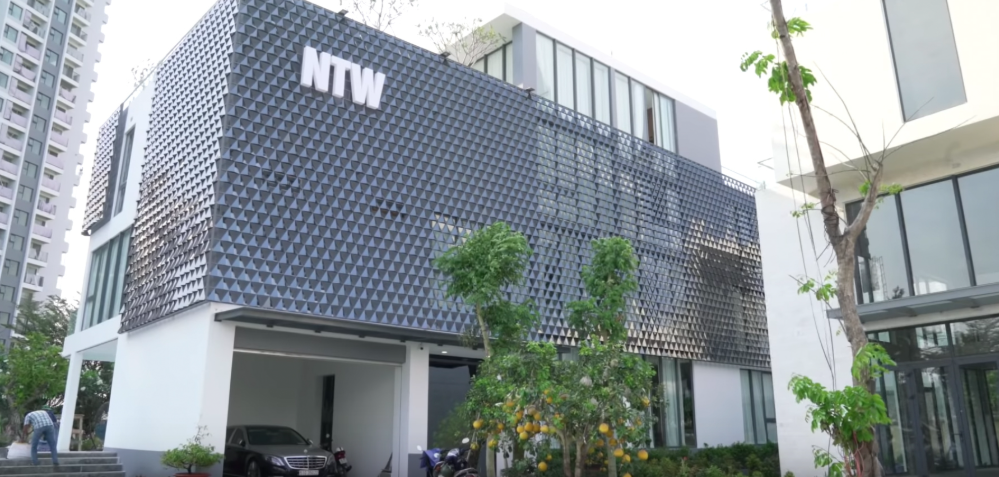 Cuộc sống hiện tại của người đẹp sở hữu biệt thự 50 tỷ, rộng 800m2 ở quận 9 sau biến cố vướng vòng lao lý- Ảnh 4. Cuộc sống hiện tại của người đẹp sở hữu biệt thự 50 tỷ, rộng 800m2 ở quận 9 sau biến cố vướng vòng lao lý- Ảnh 4.