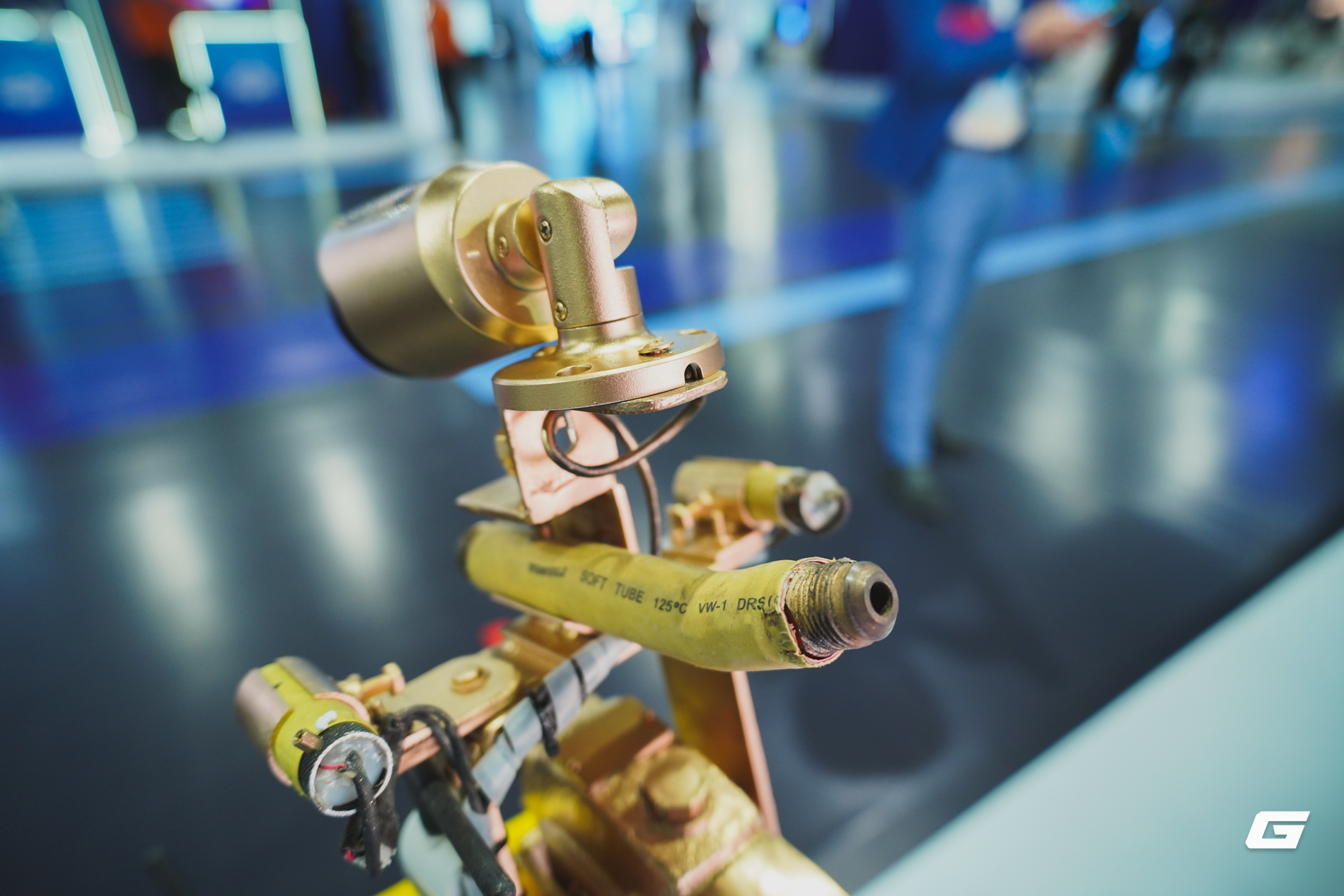 Giữa rừng giải pháp an ninh mạng phi vật lý, robot phun nước vệ sinh đường điện của EVN "nổi bật giữa đám đông"- Ảnh 3. Giữa rừng giải pháp an ninh mạng phi vật lý, robot phun nước vệ sinh đường điện của EVN "nổi bật giữa đám đông"- Ảnh 3.