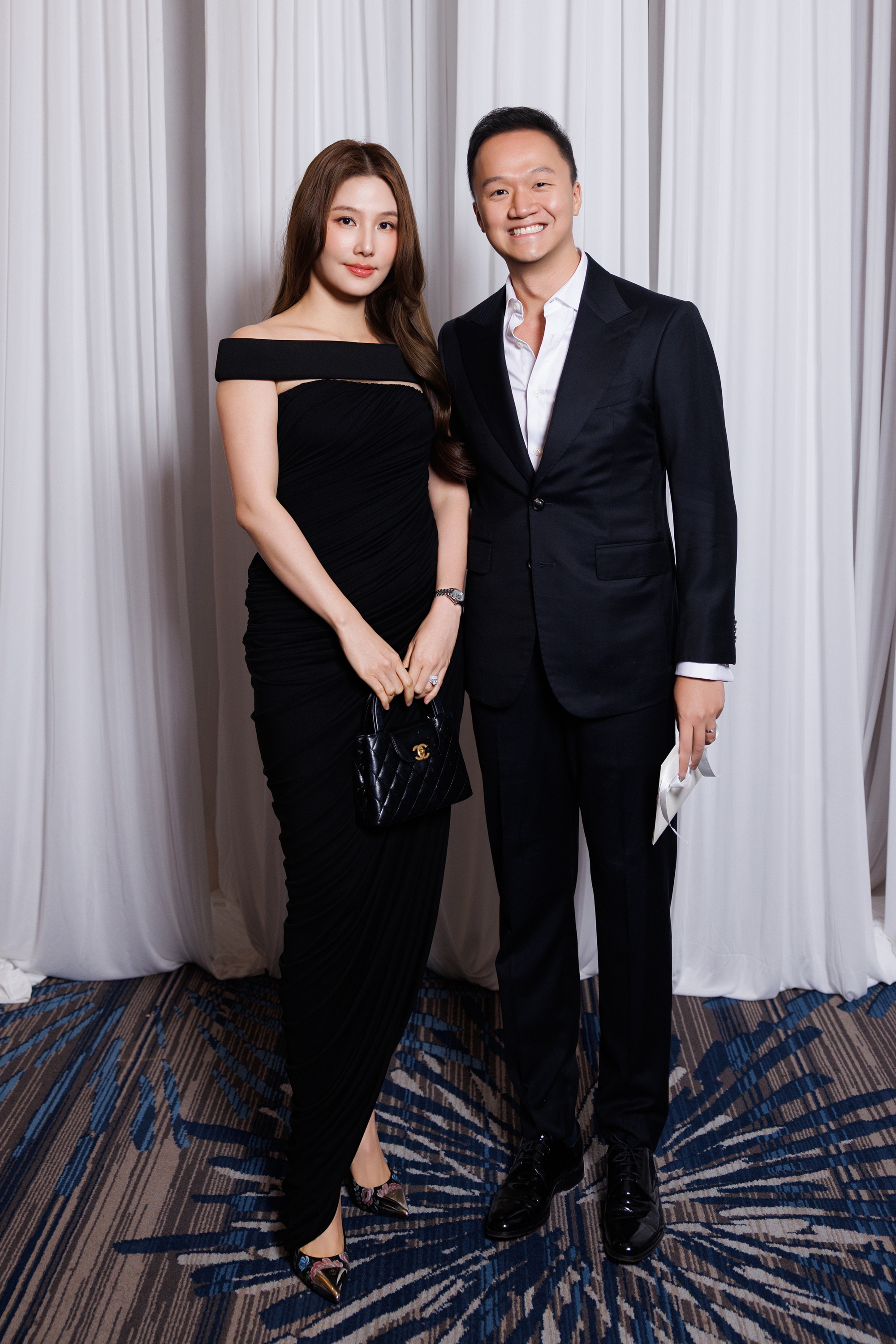 Nửa showbiz đến chúc phúc Chế Nguyễn Quỳnh Châu: Hoà Minzy nổi bần bật trong váy xuyên thấu, Ngô Kiến Huy - Khổng Tú Quỳnh đụng mặt- Ảnh 7. Nửa showbiz đến chúc phúc Chế Nguyễn Quỳnh Châu: Hoà Minzy nổi bần bật trong váy xuyên thấu, Ngô Kiến Huy - Khổng Tú Quỳnh đụng mặt- Ảnh 7.