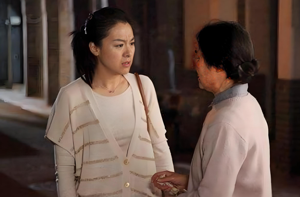 Khi phát hiện chồng âm thầm chuyển tiền cho mẹ suốt nhiều năm mà bà bảo chưa từng nhận một đồng, tôi điều tra và ngã ngửa với sự thật- Ảnh 1.