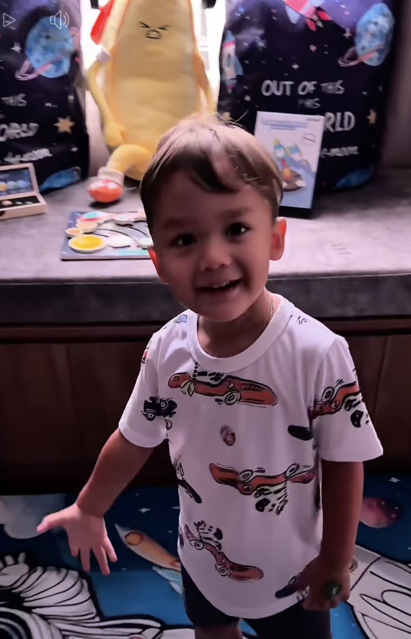 Cuộc sống của Bùi Tiến Dũng và vợ mẫu tây thế nào?- Ảnh 3. Cuộc sống của Bùi Tiến Dũng và vợ mẫu tây thế nào?- Ảnh 3.