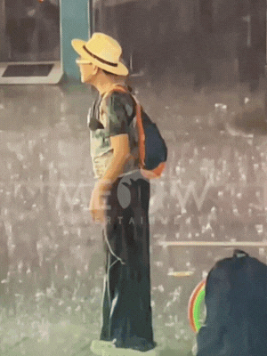 Chuyện gì đã xảy ra khiến MC Thanh Bạch như thế này?- Ảnh 2. Chuyện gì đã xảy ra khiến MC Thanh Bạch như thế này?- Ảnh 2.