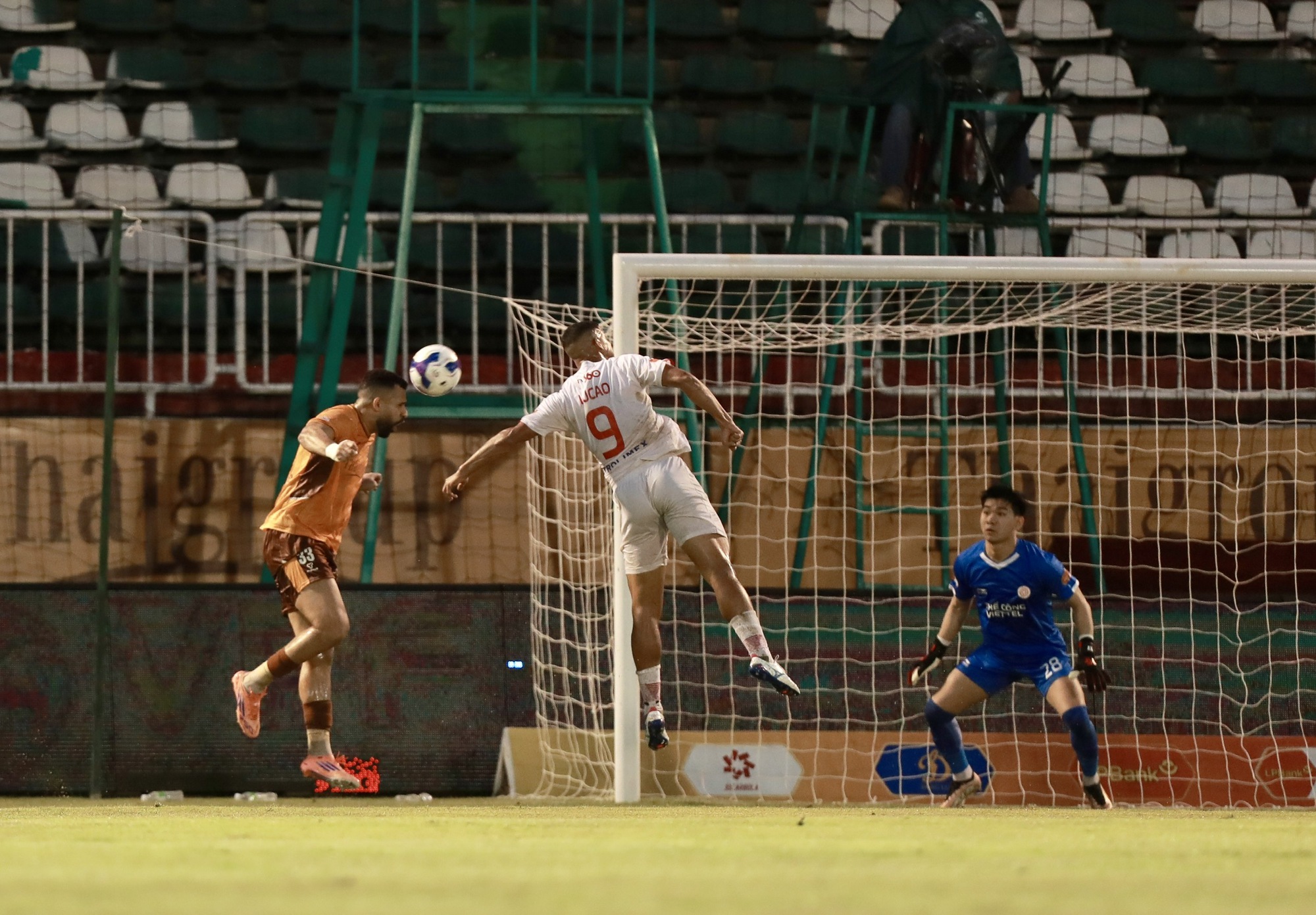 HAGL thắng sốc đội nhì bảng V.League, nối dài thành tích khó tin khi đấu HLV châu Âu- Ảnh 2. HAGL thắng sốc đội nhì bảng V.League, nối dài thành tích khó tin khi đấu HLV châu Âu- Ảnh 2.