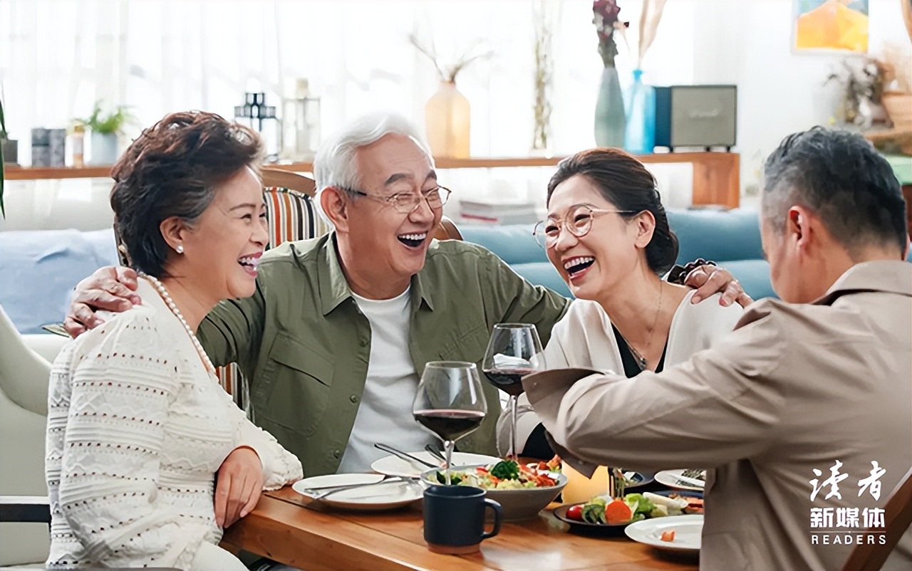 Lương hưu mẹ chồng 30 triệu nhưng họ hàng hỏi, tôi trả lời: “3 triệu đồng/tháng, chúng cháu vẫn chu cấp”, cả đời không quên phản ứng nhà chồng- Ảnh 1. Lương hưu mẹ chồng 30 triệu nhưng họ hàng hỏi, tôi trả lời: “3 triệu đồng/tháng, chúng cháu vẫn chu cấp”, cả đời không quên phản ứng nhà chồng- Ảnh 1.