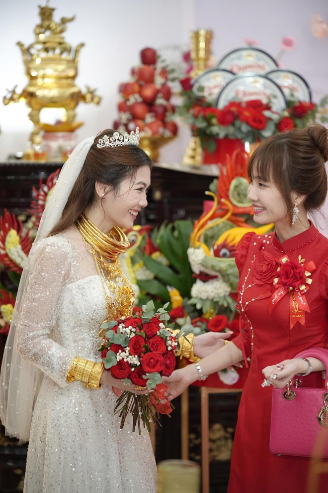 Ch&acirc;n dung hội mẹ chồng g&acirc;y sốt v&igrave; qu&aacute; trẻ- Ảnh 12.