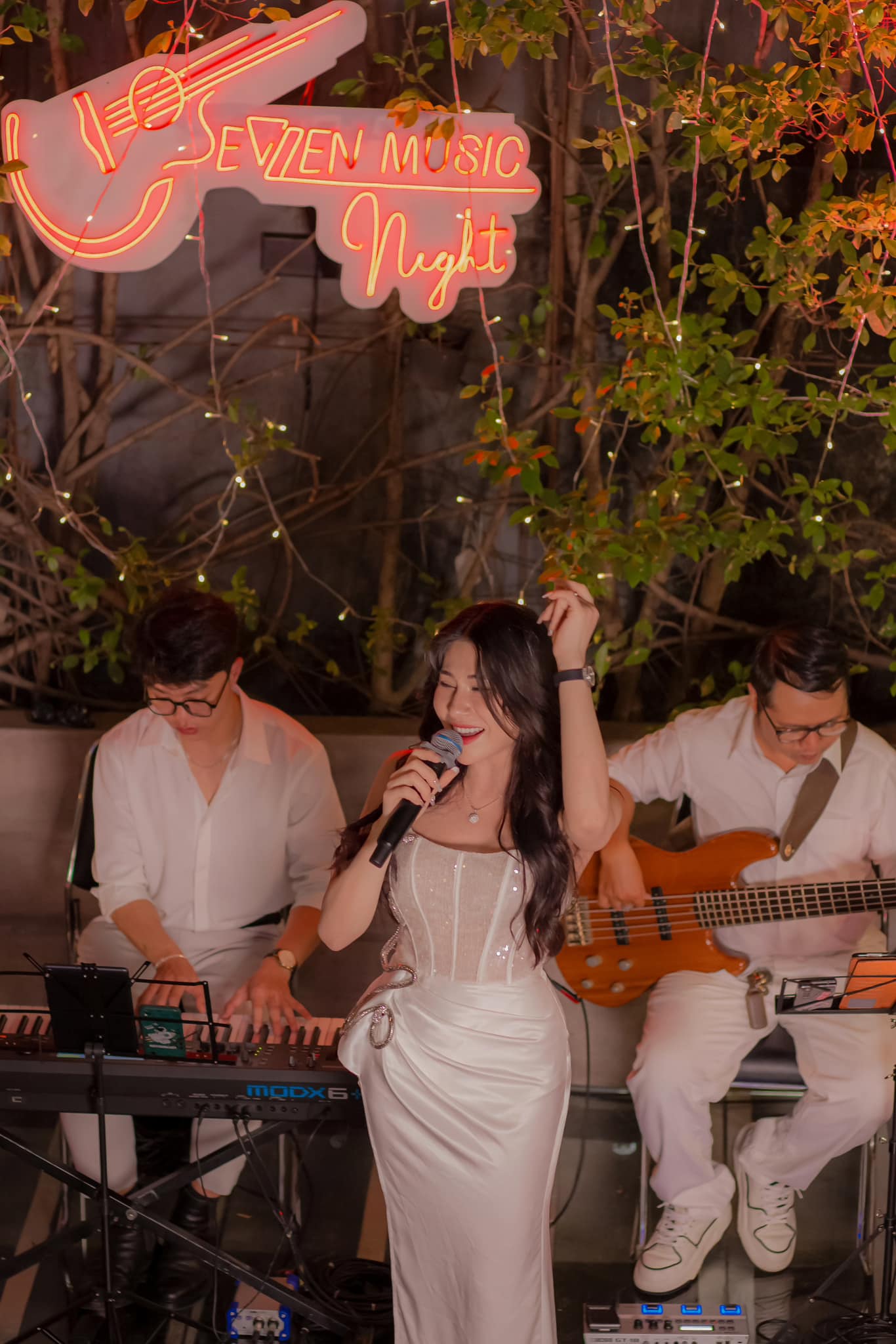 Nữ ca sĩ vừa mua nhà ở Thủ Đức: Nhờ bố mẹ nuôi con, cực sexy nhưng chưa nghĩ tới chuyện kết hôn lần 2- Ảnh 3.