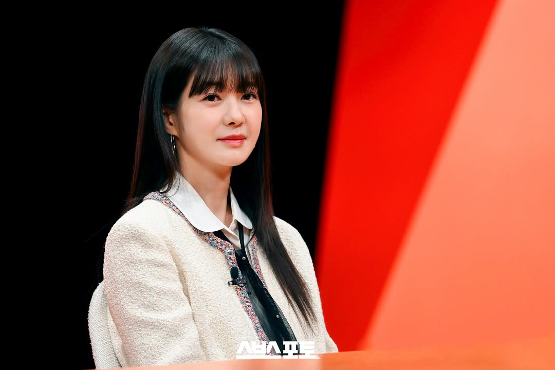 Không biết mỹ nhân này sống ở hành tinh nào mà trẻ lâu thế: Mẹ 3 con mà như gái 18, nghe tuổi thật không ai tin nổi- Ảnh 1.